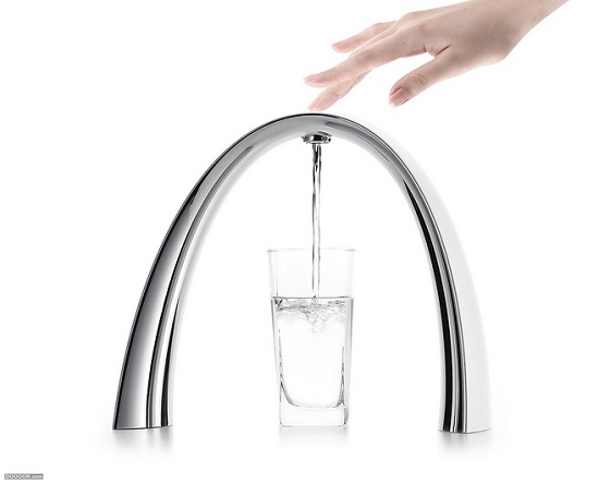 弧形水龍頭.jpg 弧形水龍頭.jpg